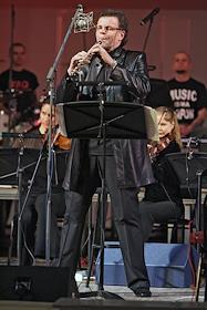 Концерт 'Классика и рок' с участием Ансамбля солистов 'Эрмитаж' п/р Алексея Уткина (гобой) и группы FAQ в Концертном зале Чайковского