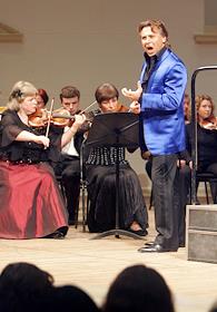 Концерт Роберто Аланья в Концертном Зале им. П.И. Чайковского. Оркестр Эрмитажа 'Санкт-Петербургская камерата', дирижер Александр Сладковский, Селин Бирн (сопрано, Ирландия)