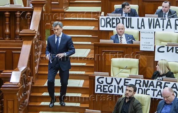 Parliament meeting in Kishinev. Parliament has extended the state of emergency for 60 days.