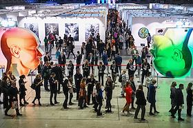 Ярмарка современного искусства Art Russia в Гостином дворе