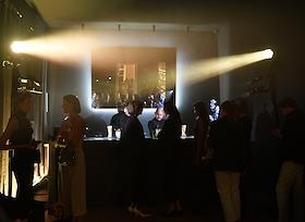 Концептуальный арт-вечер погружения в атмосферу чувственной весны, сияния и вдохновения в историческом здании XVII века, устроенный GOLD’N APOTHEKA