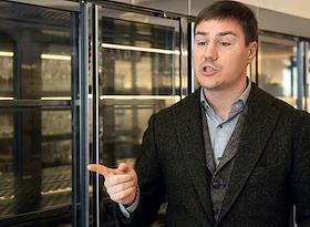 Предприниматель, учредитель Round Table Group — Ресторанный холдинг Дмитрий Петров во время интервью в одном из ресторанов холдинга