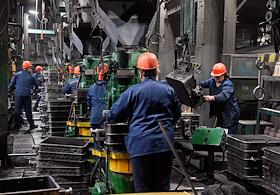 Работа цехов завода 'Транспневматика'. Сборка дисковых тормозов для электропоездов