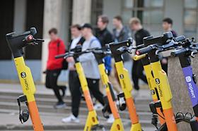 Жанровые фотографии. Электросамокаты