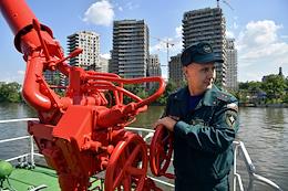 Press tour of the Main Directorate of the Ministry of Emergency Situations of Russia in the city of Moscow on the fire ship 'Nadezhda' in the waters of the Moscow River on the eve of the Day of the fire protection of the city of Moscow.