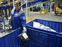 The work of the customs post of the Central Postal Customs in the Novosibirsk Logistics Postal Center. Processing of international mail at the postal customs post of the Central Postal Customs in the Novosibirsk Logistics Postal Center.