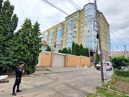 Consequences of a drone hitting a residential building on Belinsky Street in Voronezh.
