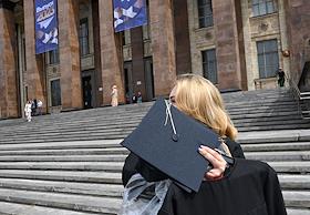 Церемония вручения дипломов с отличием выпускникам Московского государственного университета (МГУ) имени М.В.Ломоносова в главном здании МГУ