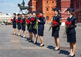 День памяти и скорби. Церемония возложения цветов к Мемориалу Вечный Огонь на Могиле Неизвестного Солдата в Александровском саду в День начала Великой Отечественной войны