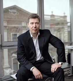 Генеральный директор риэлтерской компании 'Агент 002' Леонид Меньшиков