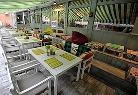 Летняя веранда ресторана 'Андерсон'