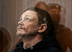 Заседание по делу имеющего двойное гражданство России и Украины 40-летнего Сергея Белавина (включен в список террористов и экстремистов Росфинмониторинга), пустившего под откос грузовой поезд в Брянской области в июле 2022 года во Втором западном окружном военном суде