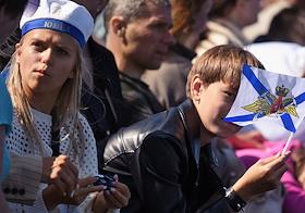 Главный военно-морской парад в честь Дня Военно-морского флота (ВМФ) России в акватории реки Невы в Санкт-Петербурге