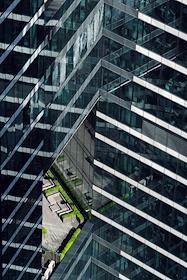 Последствия удара БПЛА в «Москва-Сити»