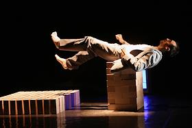 Спектакль 'Эго-Тик' испанского режиссера Асиера Сабалета прошел на сцене Театра Наций в рамках фестиваля 'Net-2007'.
