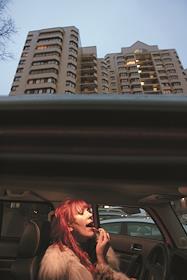 Писатель Шилова Юлия смотрит квартиру в Новых Черемушках