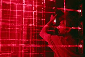 Работники компании DreamLaser ведут подготовительные работы к фестивалю Intervals