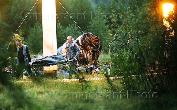 Место падения частного бизнес-джета Embraer Legacy, принадлежащего компании Wagner Group Евгения Пригожина, в селе Куженкино Бологовского района Тверской области