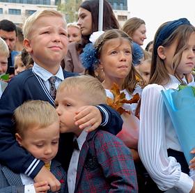 День знаний. Торжественная линейка в школе №99 в Санкт-Петербурге