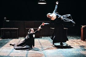 Спектакль 'Монастырь' в рамках фестиваля 'Net 2007' Компании Йо Стромгрена (Норвегия) на сцене Театра Наций. Режиссер Дуду Пайва