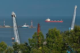 Рабочий поселок Ванино. Улица Железнодорожная. Акционерное общество 'Ванинский морской торговый порт'