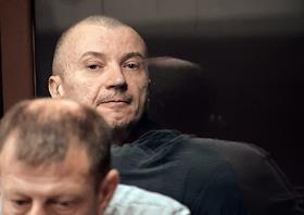 Рассмотрение головного дела в отношении граждан Погорелова Александра Александровича, обвиняемого в совершении преступлений, предусмотренных ч. 2 ст. 205.4, 276 (два преступления) ч. 1 ст. 30, ст. 276, ст. 205.3, п. «б» ч. 3 ст. 205, ч. 3 ст. 30, п. «а» ч. 1   ст. 205, ч. 4 ст. 222.1 (три преступления) и ст. 277 УК РФ, Чурилова Василия Петровича - по ч. 2 ст. 205.4, ч. 3 ст. 205.1 УК РФ, Тимошенко Александра Леонидовича - по ст. 276,    ч. 1 ст. 30, ст. 276 УК РФ,  Ена Артема Викторовича - по ч. 3 ст. 205.1 УК РФ, в Южном окружном военном суде
