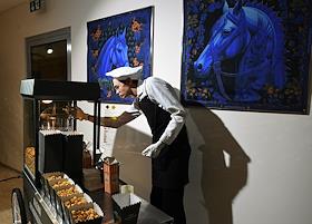 Вечер Akhmadullina Cinema и public talk в пространстве бутика AKHMADULLINA в Пожарском переулке