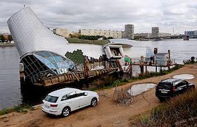 Демонтаж плавучего ресторана 'Серебряный кит'