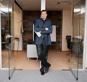 Михаил Сусов компания 'Effortel'.
