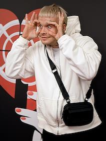 Коктейль и премьера фильма Вуди Аллена 'Великая Ирония' в
кинотеатр 'Художественный'