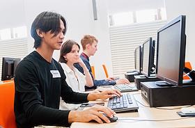 Высшая школа менеджмента СПбГУ празднует 30 летний юбилей в кампусе «Михайловская дача»