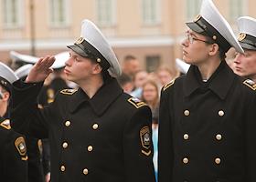 Посвящение в курсанты Государственного университета морского и речного транспорта им. адмирала Макарова на Дворцовой площади