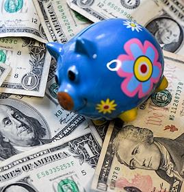 Жанровые фотографии. Денежные знаки