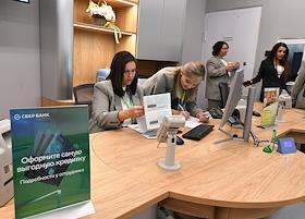Сбербанк открыл свой первый офис для розничных клиентов в Симферополе
