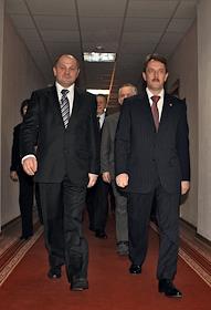 Встреча министра сельского хозяйства России Алексея Гордеева и министра сельского хозяйства Польши Марека Савицкого с целью обсуждения снятия запрета РФ на импорт польского мяса в Министерстве Сельского Хозяйства.
