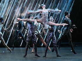 Премьера балета 'Снежная королева' по мотивам сказки Г.Х. Андерсена в постановке художественного руководителя балетной труппы Московского академического Музыкального театра имени К.С. Станиславского и В.И. Немировича-Данченко (МАМТ) Максима Севагина на сцене МАМТ