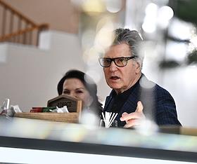 Танцевальное шоу 'История в отеле', режиссер Егор Перегудов в Московском театре Эстрады. Сбор гостей