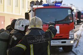 Жанровые фотографии. Ликвидация возгорания в подвальном помещении гимназии №10 в Новосибирске