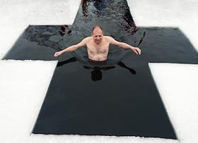 Праздник Богоявления (Крещение) Господня. Крещенские купания в 'Рекреационной зоне 'Ерик Верблюд' в Волгоградской области