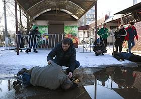 Последствия обстрел рынка в Донецке