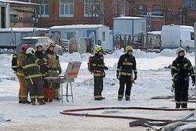 Последствия пожара на 17-я Линии д. 58 Васильевского острова. Горел комплекс из восьми бытовок, в которых жили люди