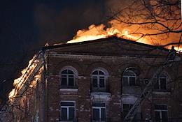 Extinguishing a fire in a six-story residential building on Chernyakhovsky Street