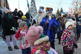Celebrating Chinese New Year at the Moscow estate of Father Frost