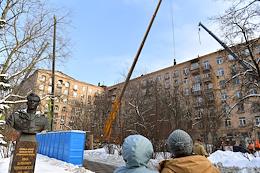 Restoration work after a fire in a six-story residential building on Chernyakhovsky Street near the Airport metro station