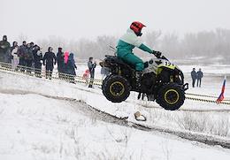 Country cross battle on the Volga. A sporting event dedicated to the celebration of the day of the defeat of Nazi troops by Soviet troops in the Battle of Stalingrad