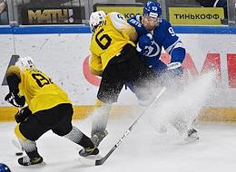 Kontinental Hockey League (KHL). Championship season 2023/24. Match between the teams 'Dynamo' (Moscow) - 'Severstal' (Cherepovets) at the VTB Arena stadium