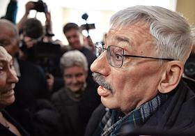 The announcement of the verdict of human rights activist and co-chairman of Memorial (recognized as a foreign agent in Russia) Oleg Orlov (recognized as a foreign agent in Russia) in the Golovinsky District Court