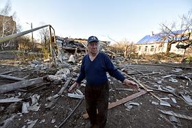 Последствия обстрела Петровского района Донецка