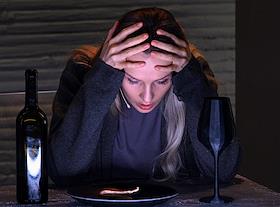 Пресс-показ спектакля 'Стоики' по пьесе Дмитрия Данилова в постановке режиссера Дениса Азарова на сцене МХТ имени А.П.Чехова