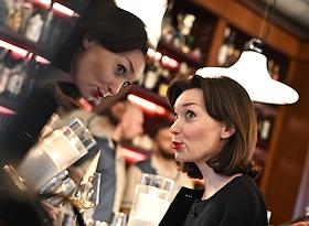 Музыкальный public talk и ужин 'Улица музыкальных легенд' с участием сопрано Анны Аглатовой и музыковеда Ярослава Тимофеева в ресторане Mamie